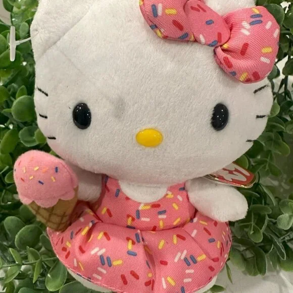 Hello Kitty Ice Cream Beanie Baby 2013 with Tags, with Hello Kitty treat bags - Picture 1 of 3